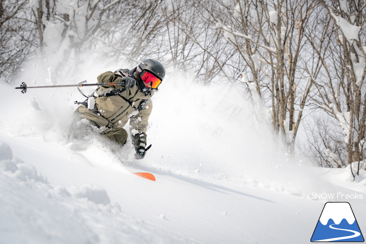 サッポロテイネ｜プロスキーヤー・中西太洋さんが、今季 SNOW Freaks 初登場。コンディション良好なゲレンデ＆パウダーを滑る、そして、撮る！